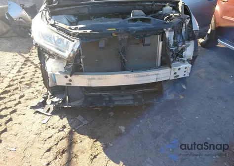 2018 Toyota Highlander Xle from USA, damaged, VIN 5TDJZRFHXJS861163